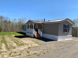 665 Blinn Hill Rd, Pittston, ME 04345