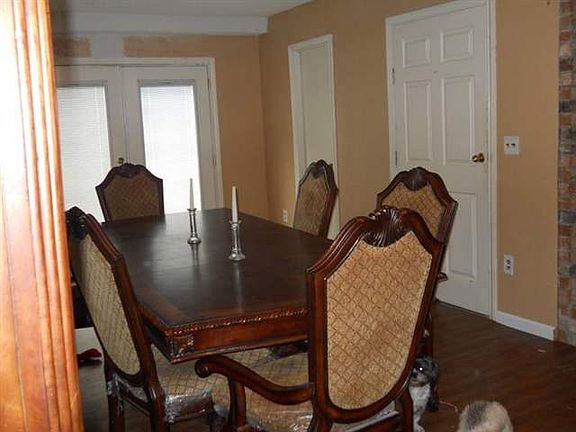 3rd image of 1655 Deer Park Dr