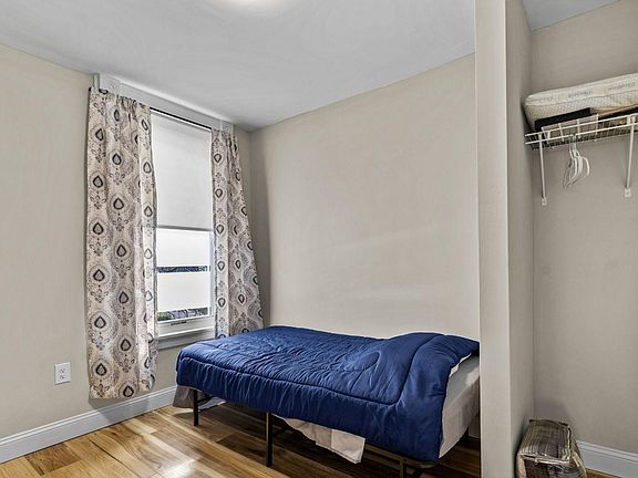 2nd image of 733 Northside Ave #14942914