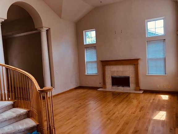 2nd image of 750 Florales Dr