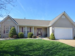 927 Shady Path Dr, Saint Peters, MO 63376