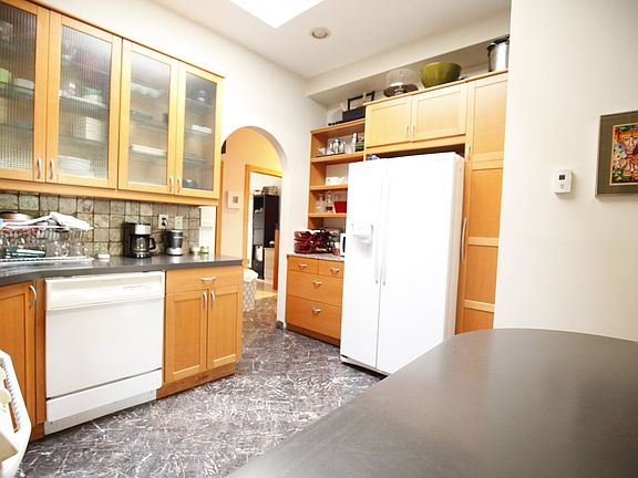 4th image of 344 E 120th St APT 1