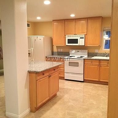 5th image of 6308 Elton Ave
