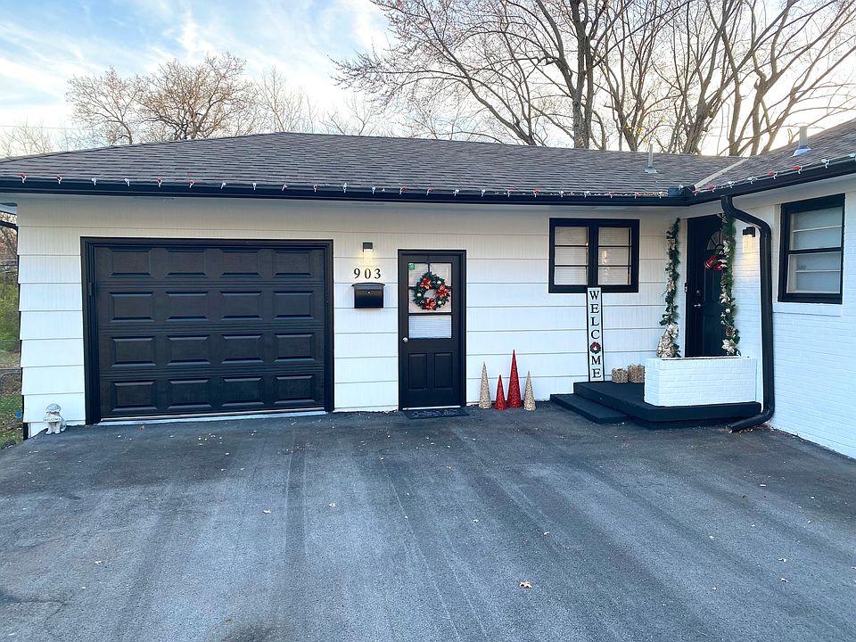1st image of 903 SW Lea Dr