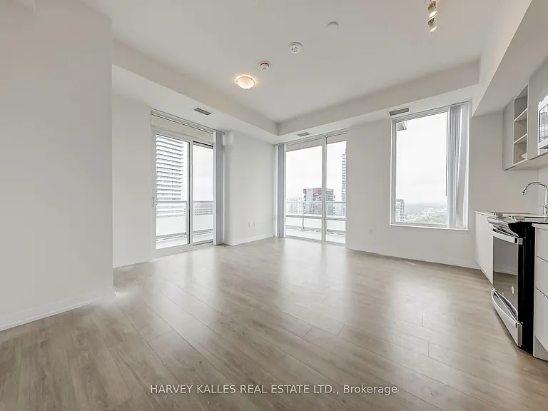 50 Dunfield Ave #Penthouse 17 — Photo 4
