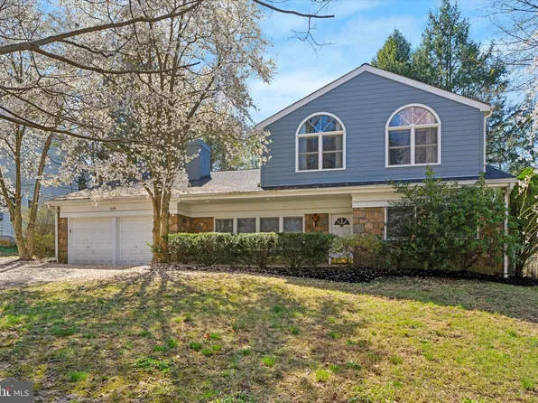 1220 Wendover Rd, Bryn Mawr, PA 19010