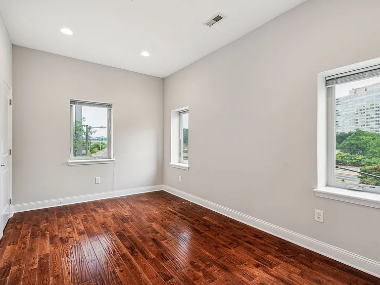 2228 Summer St #3 — Photo 11