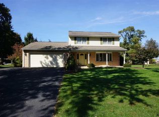 1970 Brian Ln, York, PA 17404