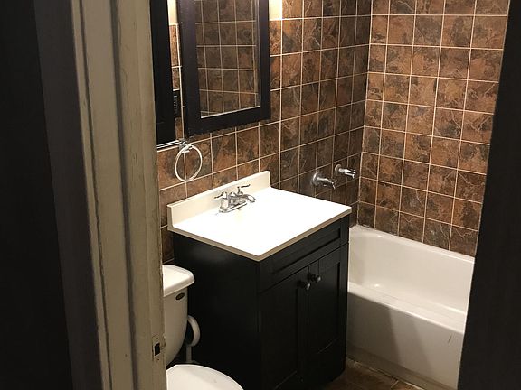 4th image of 3246 N Ravenswood Ave