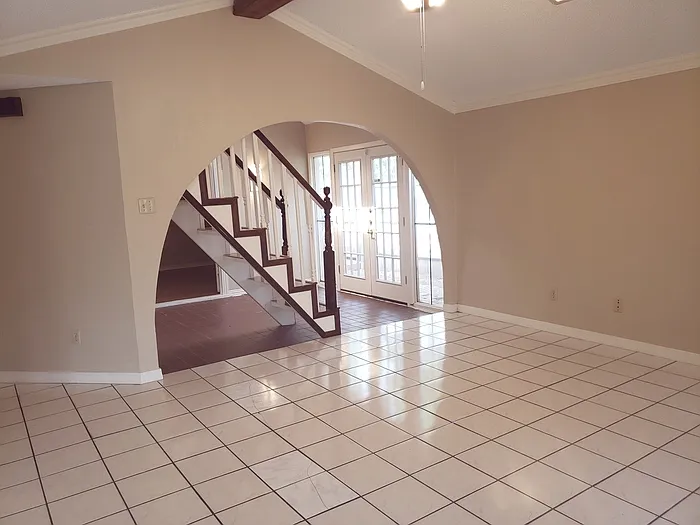 2217 Rockwood Dr — Photo 5