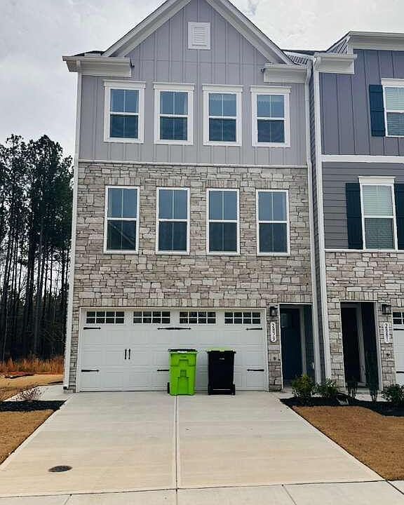 1st image of 2879 Foster Woods Dr