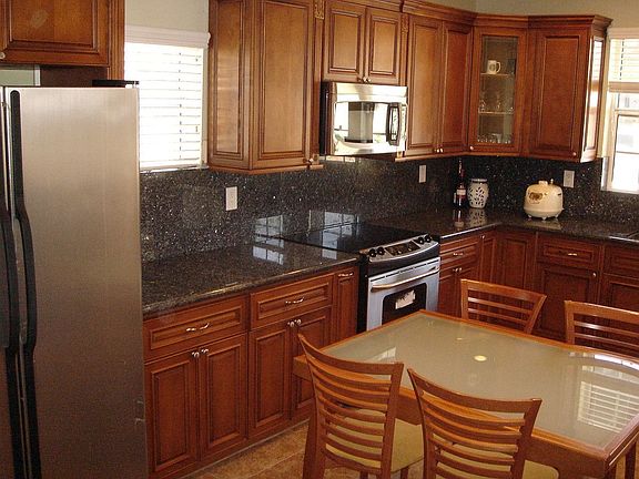 kitchen (remodeled)