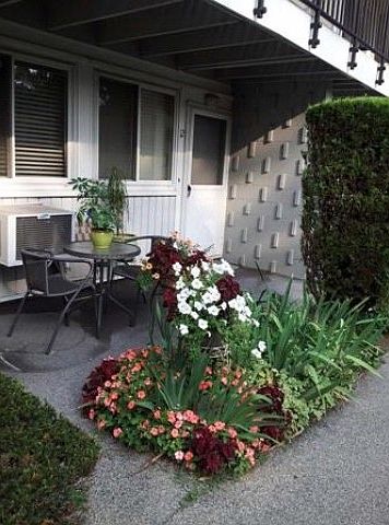 1st image of 4 Wyndover Woods Ln APT 11