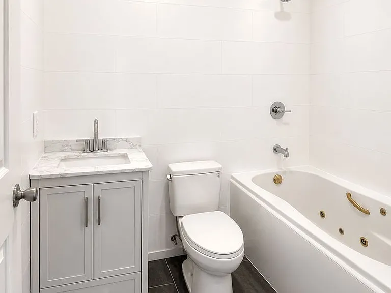 609 Lexington Ave #2 — Photo 11
