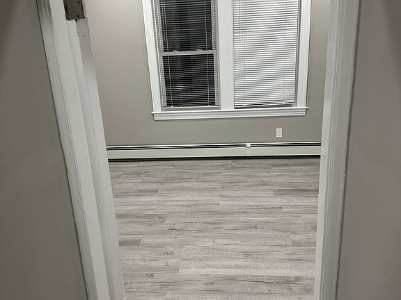 4th image of 220 Madison St Floor 1