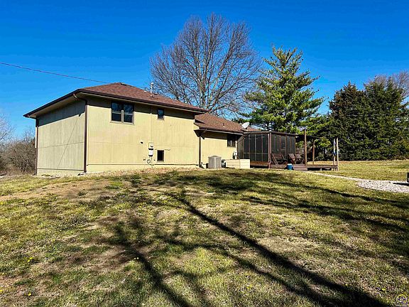 4th image of 6330 SW Wanamaker Rd