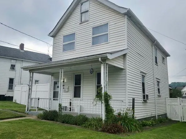 115 & 117 Franklin Ave, Vandergrift, PA 15690