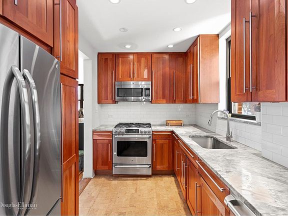 3rd image of 40 Prospect Park W APT 2C