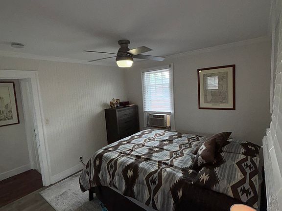 5th image of 1069 Eaton Rd #2