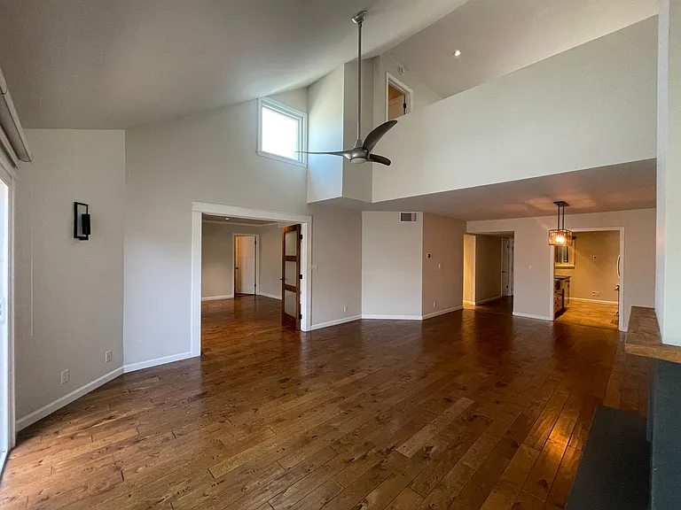 401 E California Blvd #210 — Photo 5