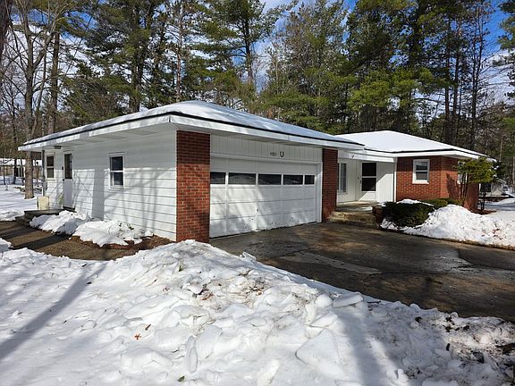 2nd image of 4900 Helen Dr