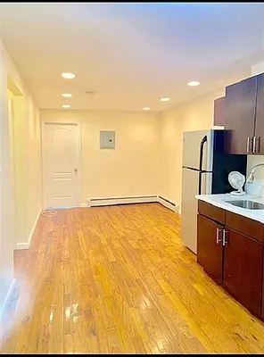 Rented by Fave Realty Inc | media 3