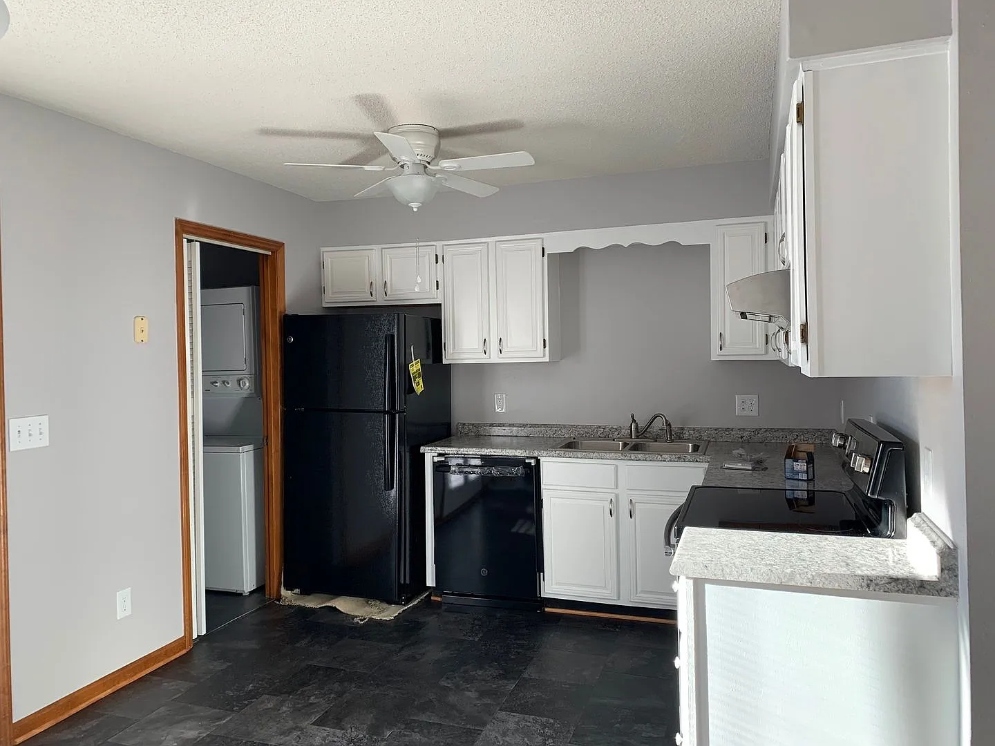 2 Bedroom 1.5 Bath Townhouse — Photo 1
