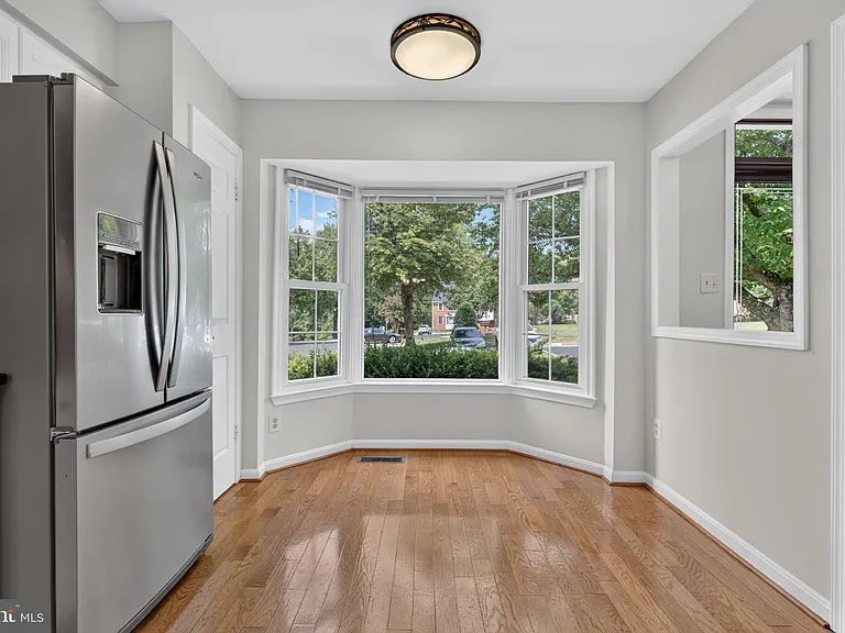 7259 Worsley Way — Photo 10