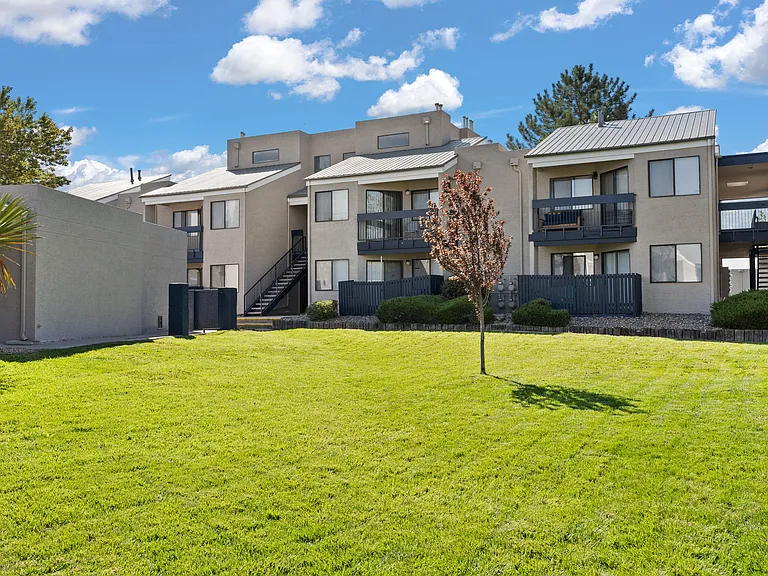 Vista Del Sol Apartments — Photo 8
