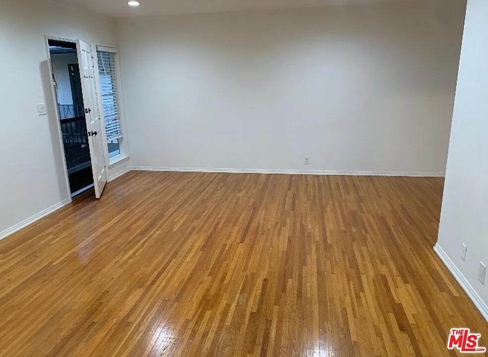 2 bed, 1.0 bath, 900 sqft, $4,150 — Photo 4