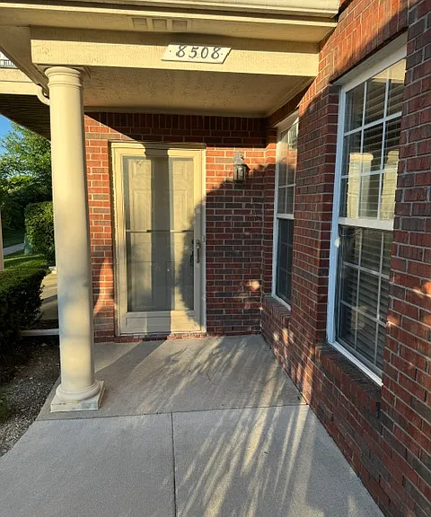 8508 Heywood Cir — Photo 1