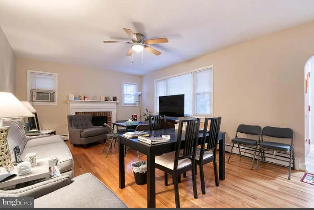 3 bed, $1,900 — Photo 3