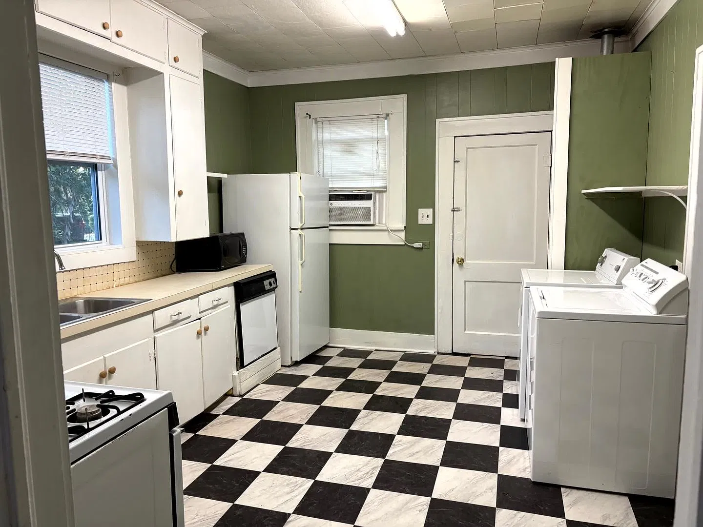 2 BR 1 BA House Near La Tech — Photo 2