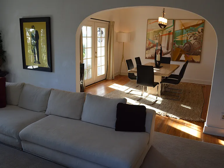 1203 S Rimpau Blvd — Photo 41