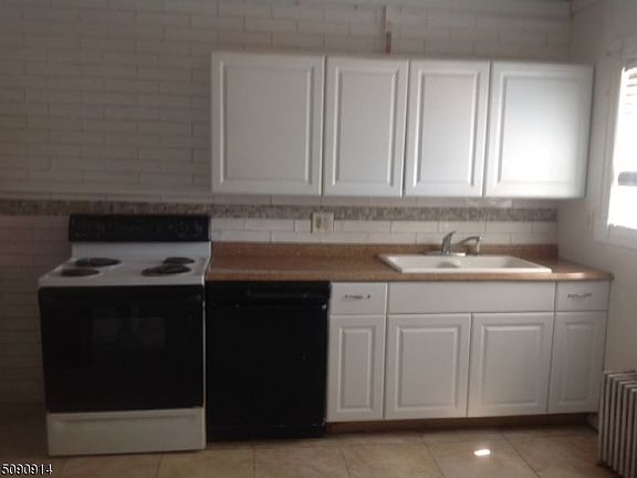 4th image of 21 Clove Ave