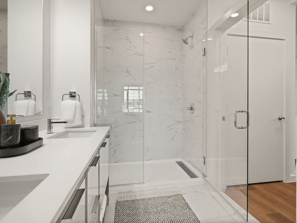 One Rangers Way boutique bathroom in Arlington, Texas