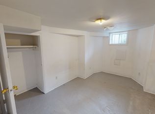 221 Bathurst St #1, Toronto, ON M5T 2S2