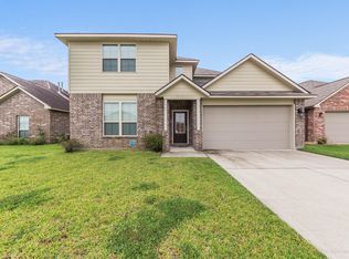 106 Golden Lake Dr, Rayne, LA 70578