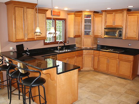 3rd image of 2917 Carmel Dr