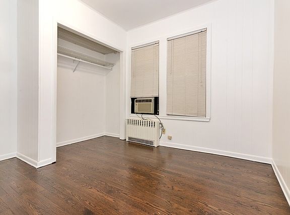 5th image of 6621 N Rockwell St