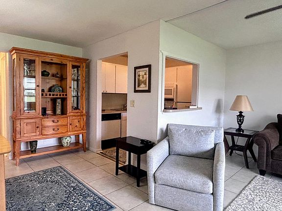 4th image of 680 W Horizons W #103