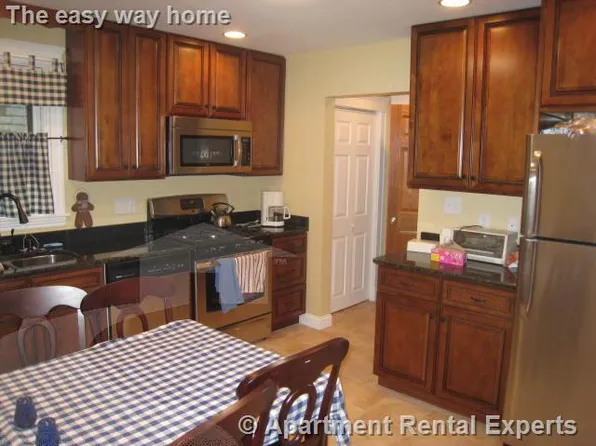 72 Powder House Blvd, Somerville, MA