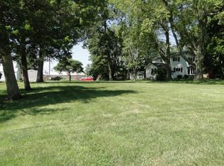 1720 S Dodgion Ave, Independence, MO 64055