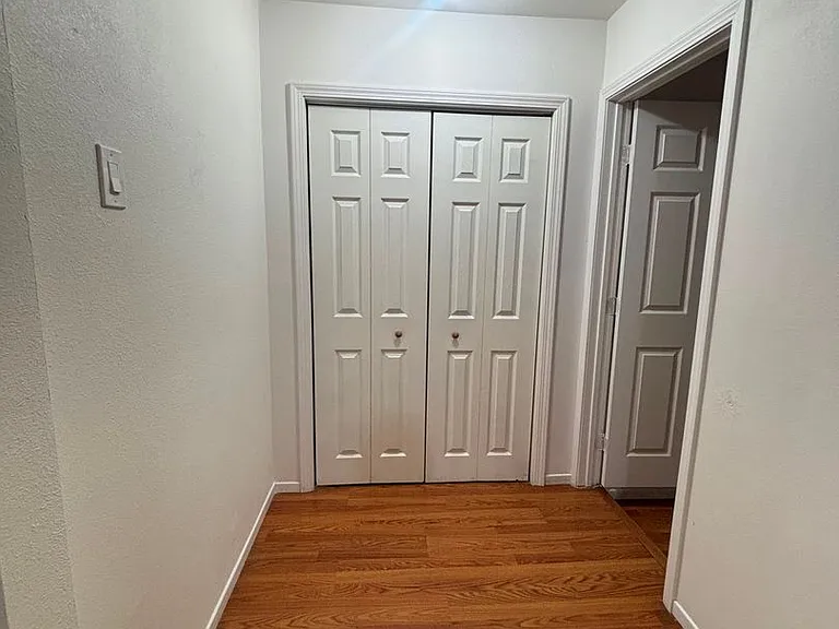 572 Lenrey Ave — Photo 6