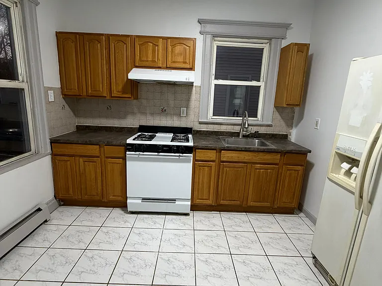 3 Bedrooms at 958 Grove St #2, Irvington NJ — photo 1
