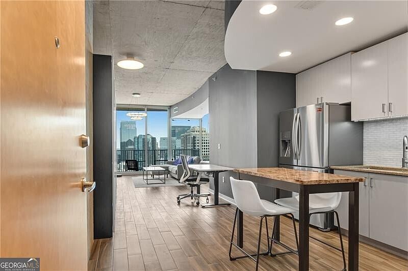 1st image of 860 Peachtree St NE Unit 2513