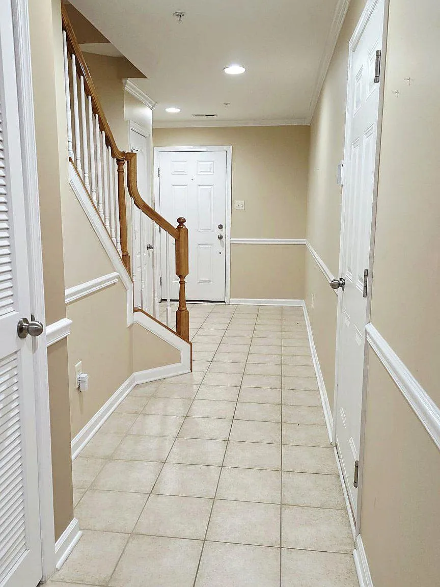 3 bed, 3.5 bath, 2198 sqft, $3,500 — Photo 2