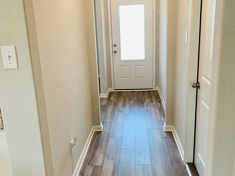 116 Emma Dr — Photo 11