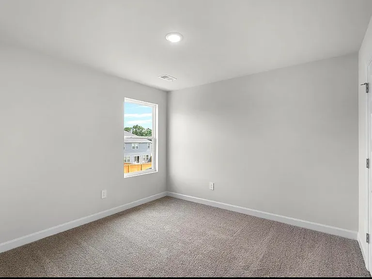 652 Orsman Trl — Photo 28