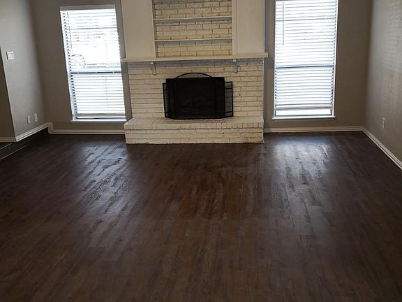 2nd image of 940 Lombardy Dr